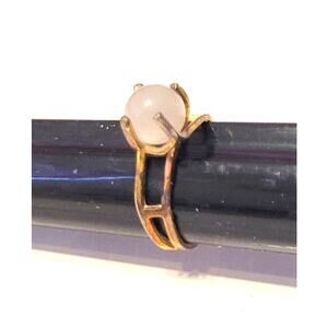 Uncas 18K HGE Ring Sz 6.5 Faux Moonstone Cabochon Prong Set Goldtone
